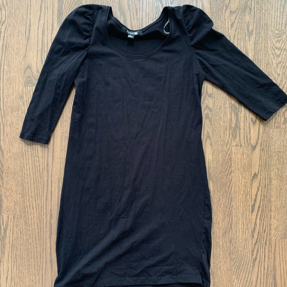 Puff shoulder body con dress